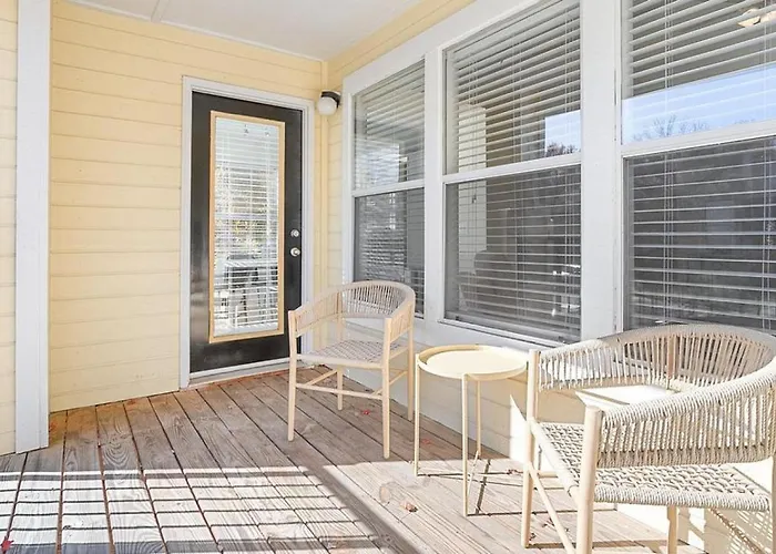 Landing Modern With Amazing Amenities Apartment Winston-Salem